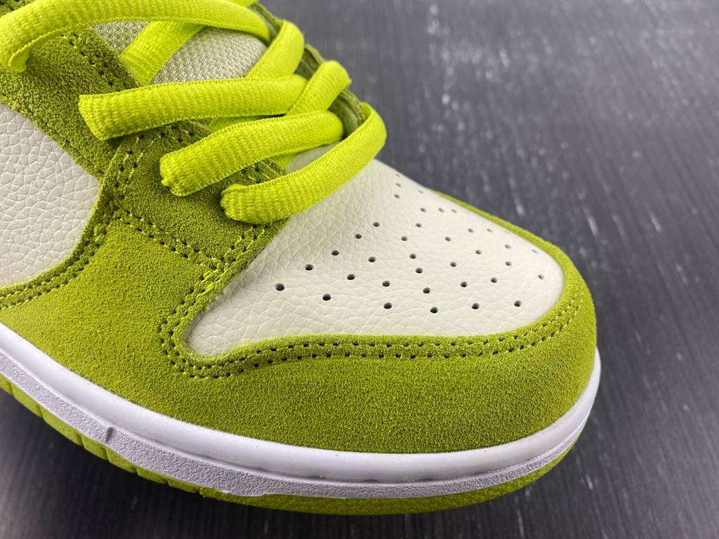 Dunk Low DM0807-300